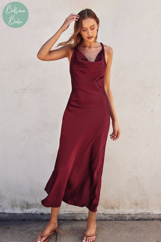 Vestido vino midi