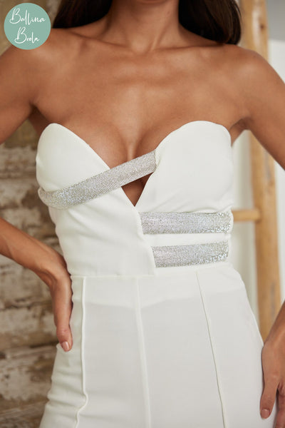 Enterizo blanco strapless con piedras