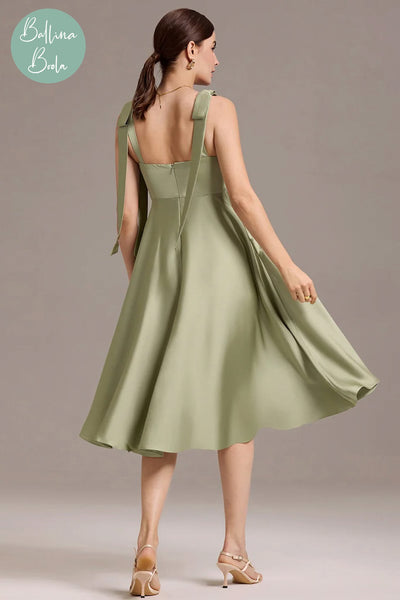 Vestido verde sage de satin midi