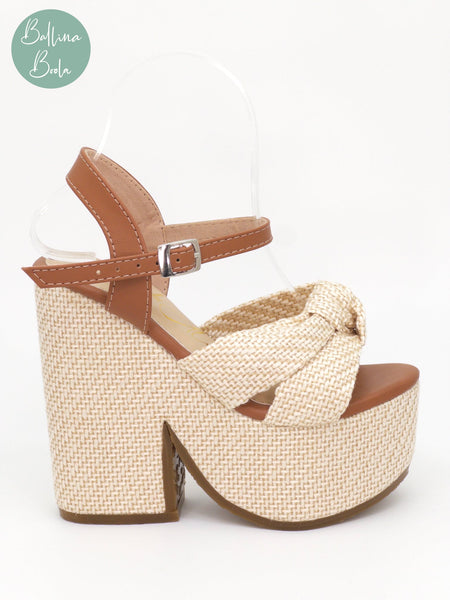 Sandalia de plataforma beige