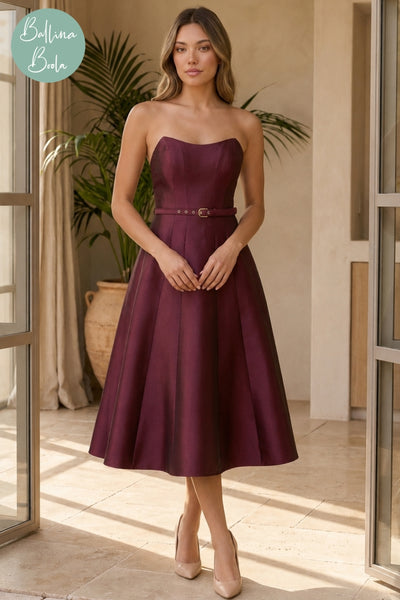 Vestido midi strapless vino