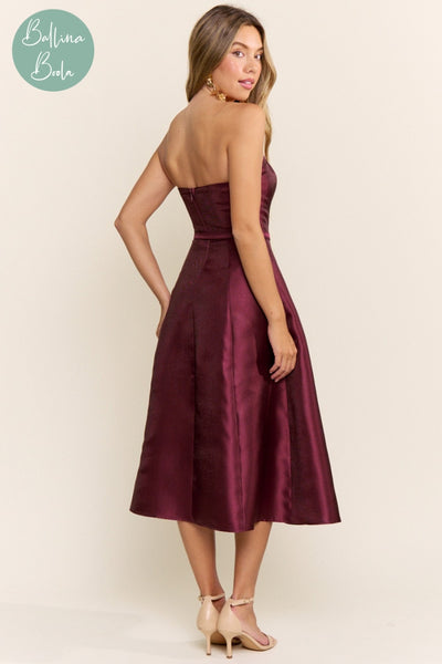 Vestido midi strapless vino