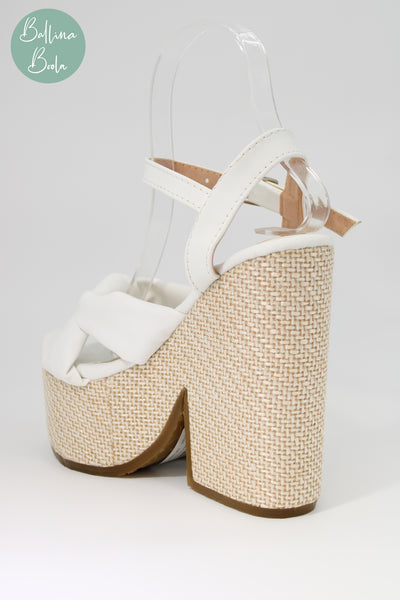 Sandalia de plataforma blanca